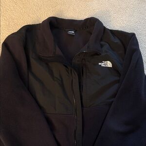 The North Face Men's Black Full Zip Fleece Jacket